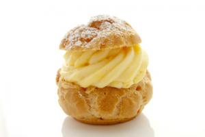 Les&nbsp;choux &agrave; la cr&egrave;me&nbsp;sont devenus une tendance ces derniers temps. Recette facile et rapide, c&rsquo;est la pr&eacute;paration