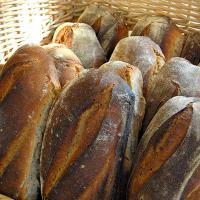 Consommer du pain aux c&eacute;r&eacute;ales&nbsp;fait-il grossir&nbsp;?

En lui-m&ecirc;me, aucun aliment ne fait maigrir puisque sa d&eacute;finition